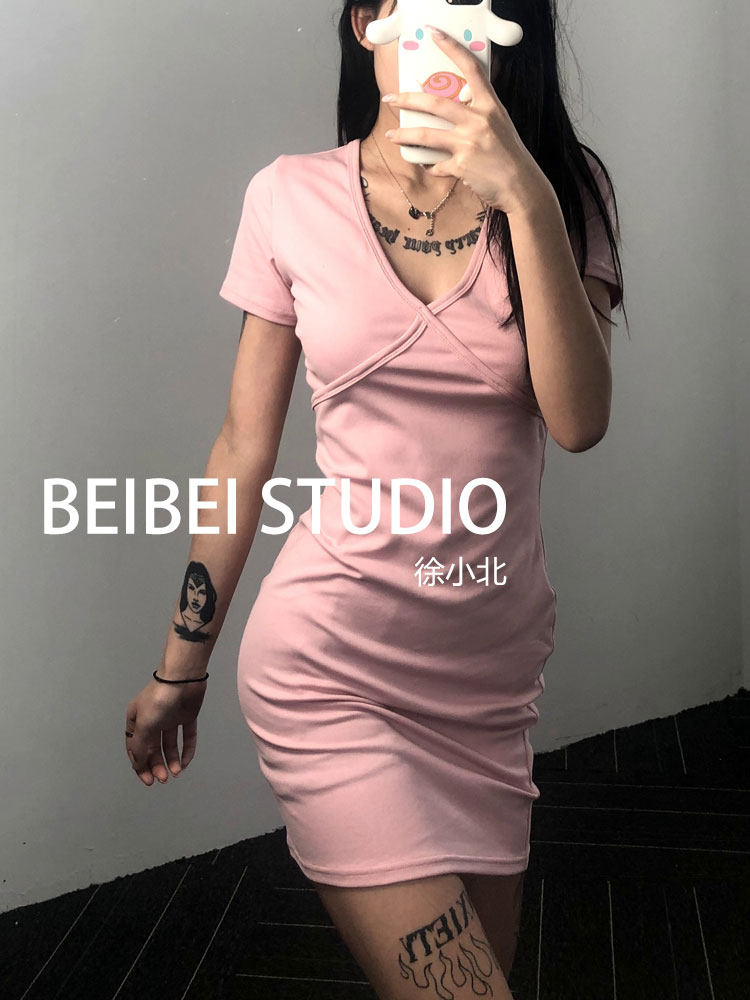 m362纯色胸前立体交叉短袖连衣裙v领修身包臀短裙显胸大轻熟春