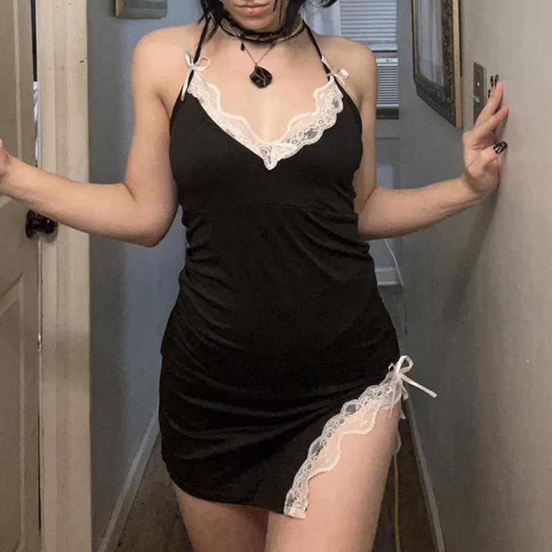 纯欲性感分蕾丝花边拼接V领低胸