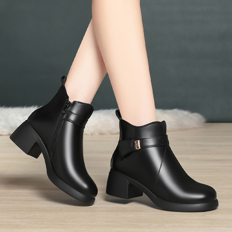 秋冬妈妈鞋棉鞋加绒保暖皮鞋短筒靴子粗跟女鞋中老年短靴