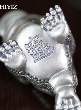 蟾蜍手把件三足金蟾盘玩足银999招财金蟾把玩挂坠纯银车挂收藏品