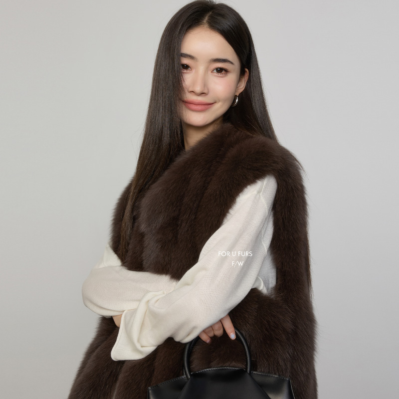 生巧布朗 芬兰Sagafurs进口整皮狐狸毛皮草马甲年轻外套女新款冬