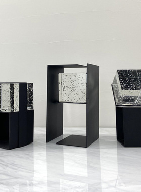 黑色金属透明水晶几何摆件，现代