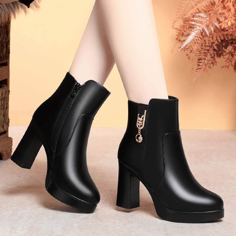 高跟鞋女士短靴新款冬季加绒棉鞋气质粗跟皮鞋保暖妈妈鞋