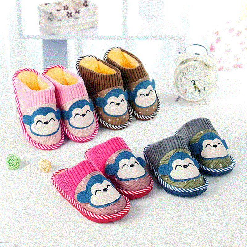 Pantoufles enfants en suède pour hiver - Ref 1025079 Image 3