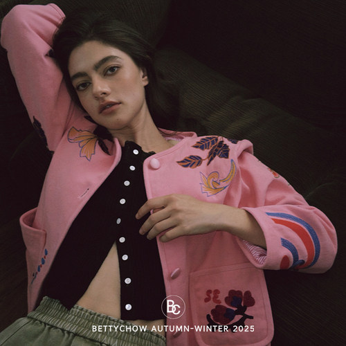 Bettychow亮粉色刺绣薄棉服