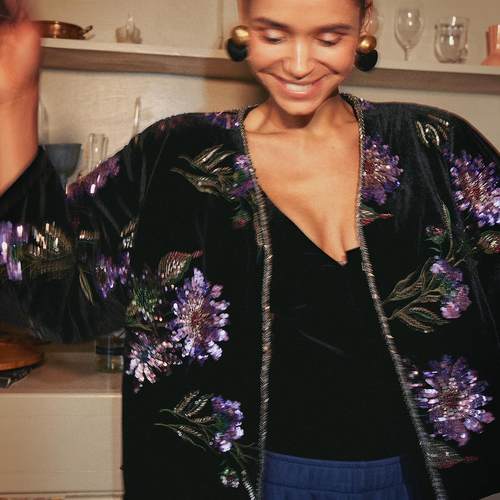 刺绣珠片黑丝绒拜年棉服