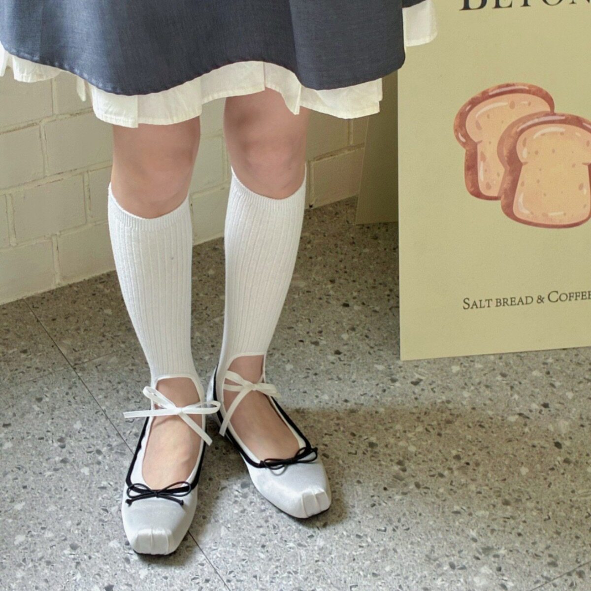 IOULOR春夏季薄款镂空袜子女中筒袜芭蕾风蝴蝶结露脚背显瘦小腿袜