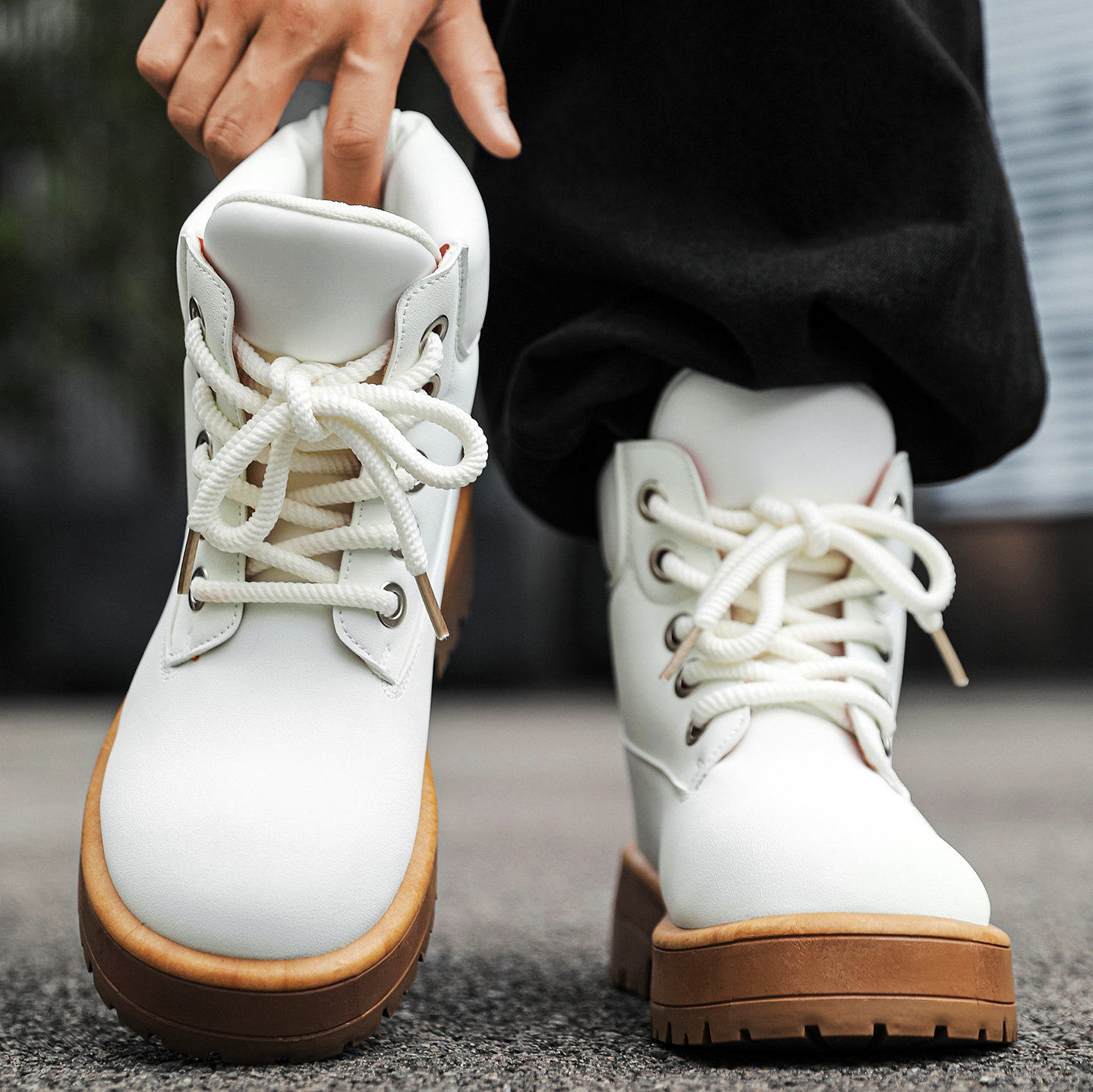 马丁靴男款厚底美式高帮痞帅潮靴子帅气机车靴欧美高筒白色时装靴