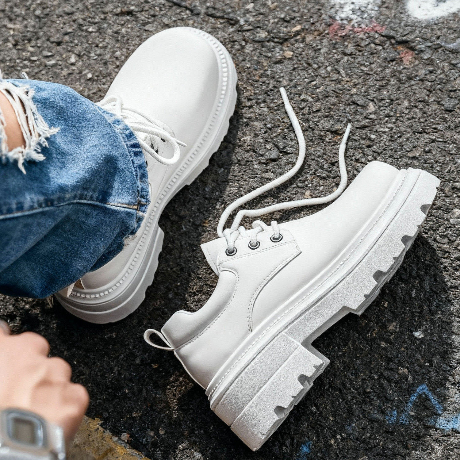 皮鞋男鞋高级感厚底增高痞帅青少年休闲年轻圆头马丁鞋白色德比鞋