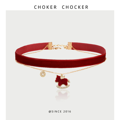 马上有钱丝绒小马锁骨链本命年