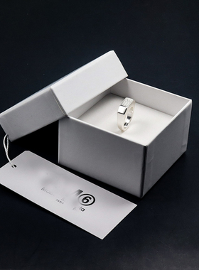原创MMM风男女字母戒指配盒