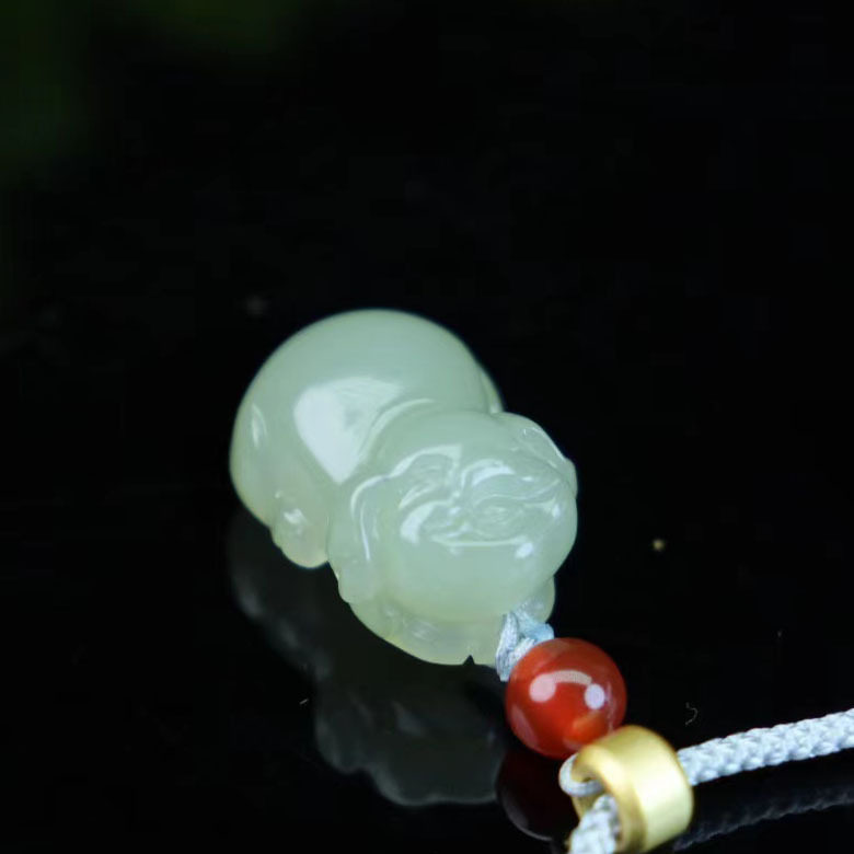 和田玉生肖猪吊坠男女款立体可爱小猪玉石挂件项链玉坠宝宝款玉佩