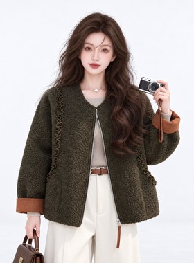 XQM军绿色木耳边拼接圈圈毛呢子外套女秋冬新款小个子短款呢大衣