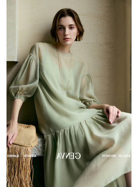 2025春装新款韩版时尚进口肌理醋酸轻盈通透七分泡泡袖气质连衣裙