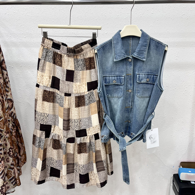 瑞瑞马甲+碎花半身裙时尚高级感优雅波西米亚风两件套套装J6829