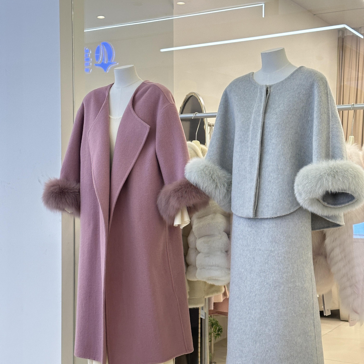 瑞瑞店呢外套羊毛外套(配可拆卸狐狸毛袖)(含70羊毛)2509887368XY,女装/女士精品,羽绒服,淘宝优惠券,粉丝福利购,淘宝优惠卷