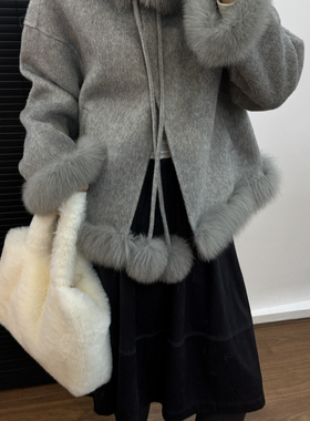 瑞家慵懒风羊毛外套(配狐狸毛领可拆卸)（含100绵羊毛）601-3237