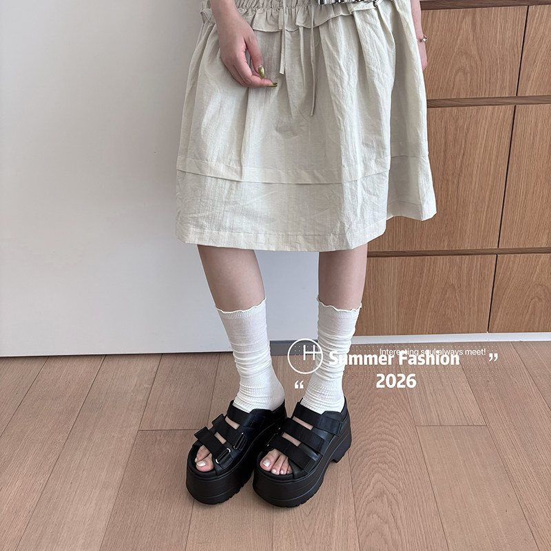 欧洲站女鞋2026夏季小个子增高厚底一字拖女松紧带露趾凉拖百搭潮