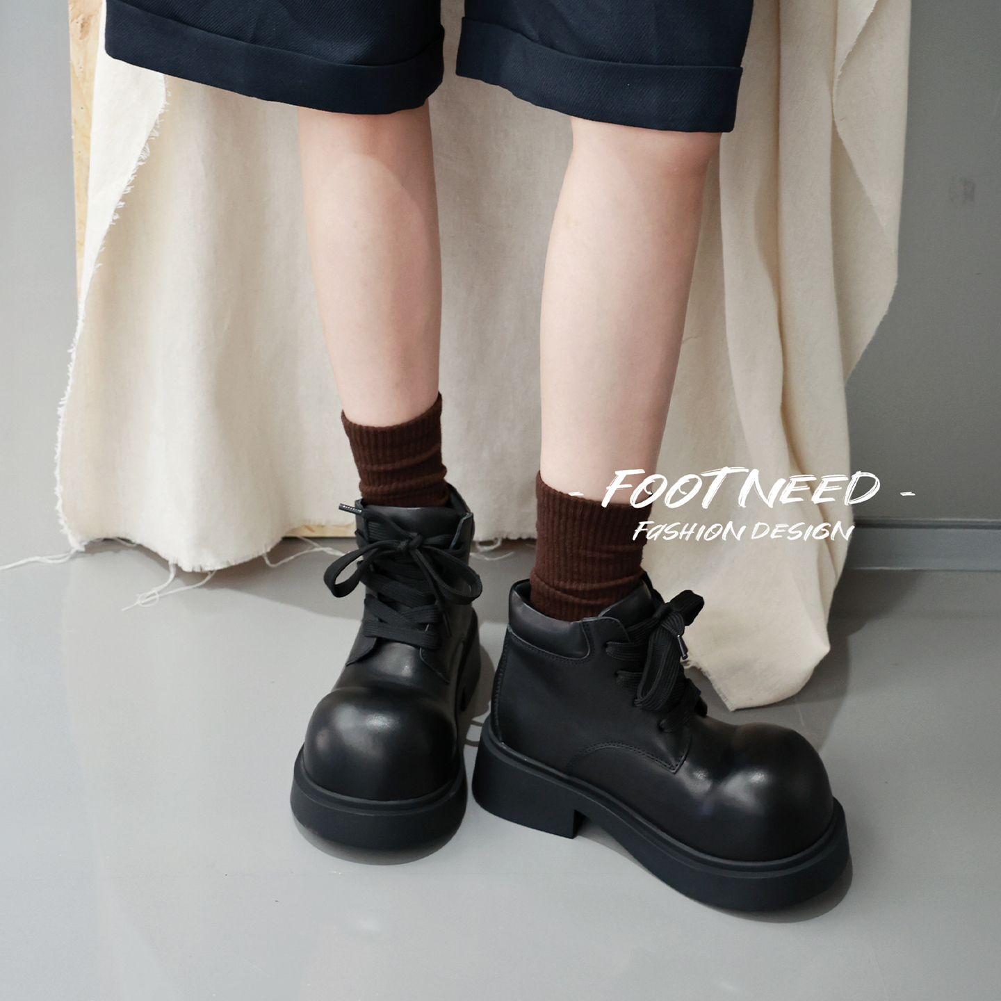 厚底系带时尚英伦个性休闲马丁靴