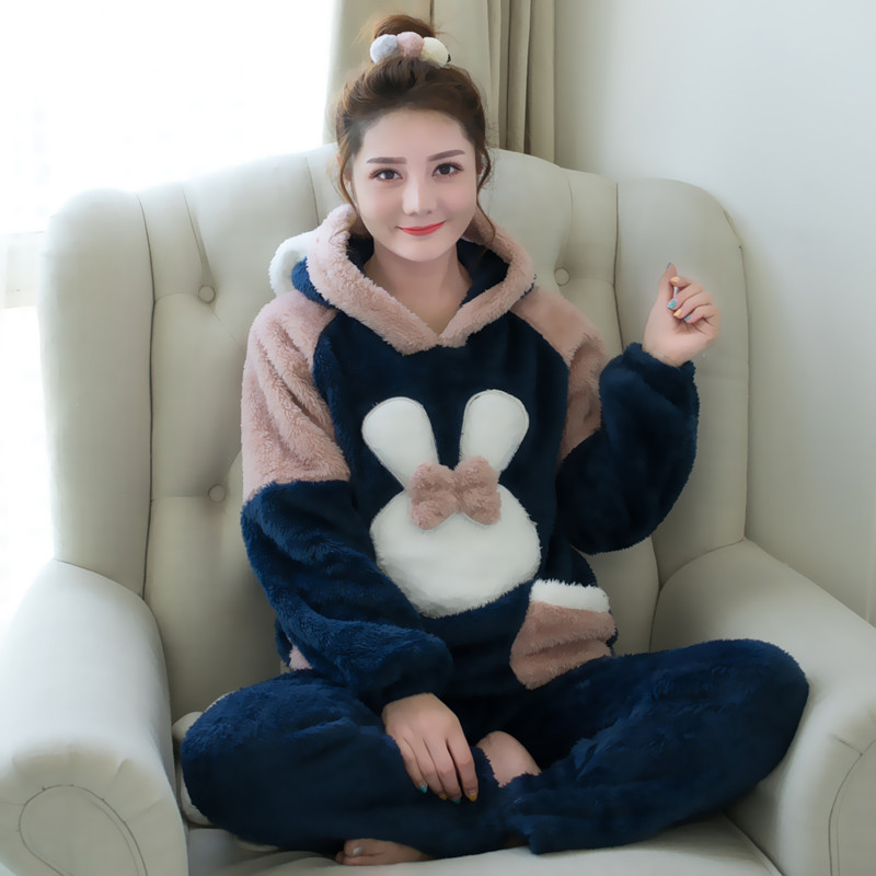 珊瑚绒情侣连帽毛茸茸家居服套装