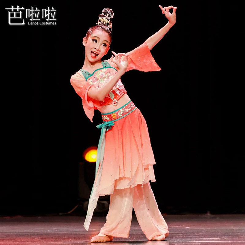 女童古典舞中国风舞台表演服定制