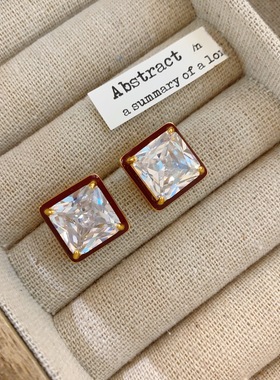 KNOW复古红色珐琅釉方钻耳钉小众高级感几何耳环硅胶耳夹无耳洞