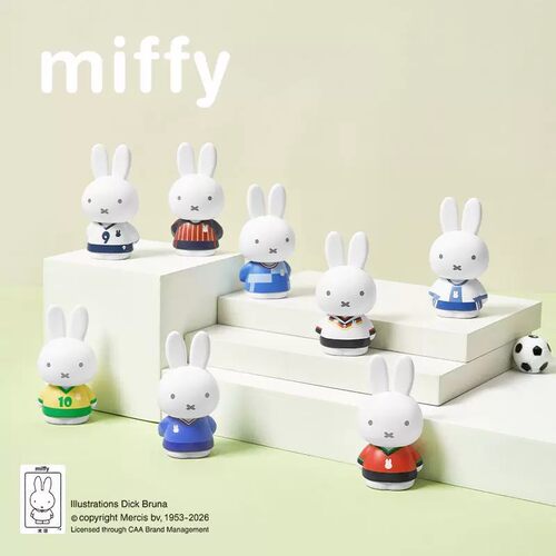 正版巧克力熊Miffy米菲世界杯盲盒系列造景摆件礼物手办盲盒批发