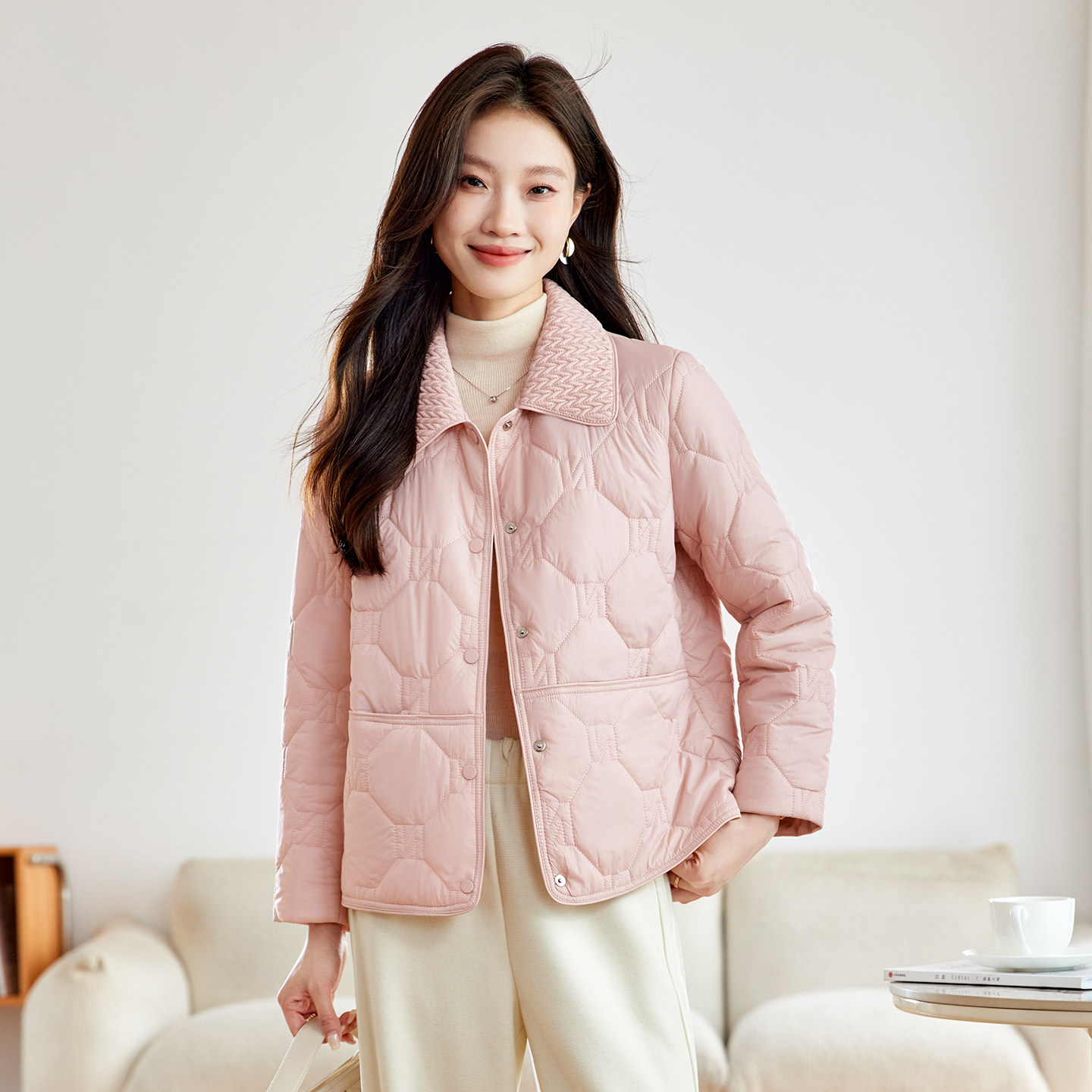 棉服女短款2025秋冬新款翻领菱格绗缝轻薄宽松显瘦小个子棉衣外套