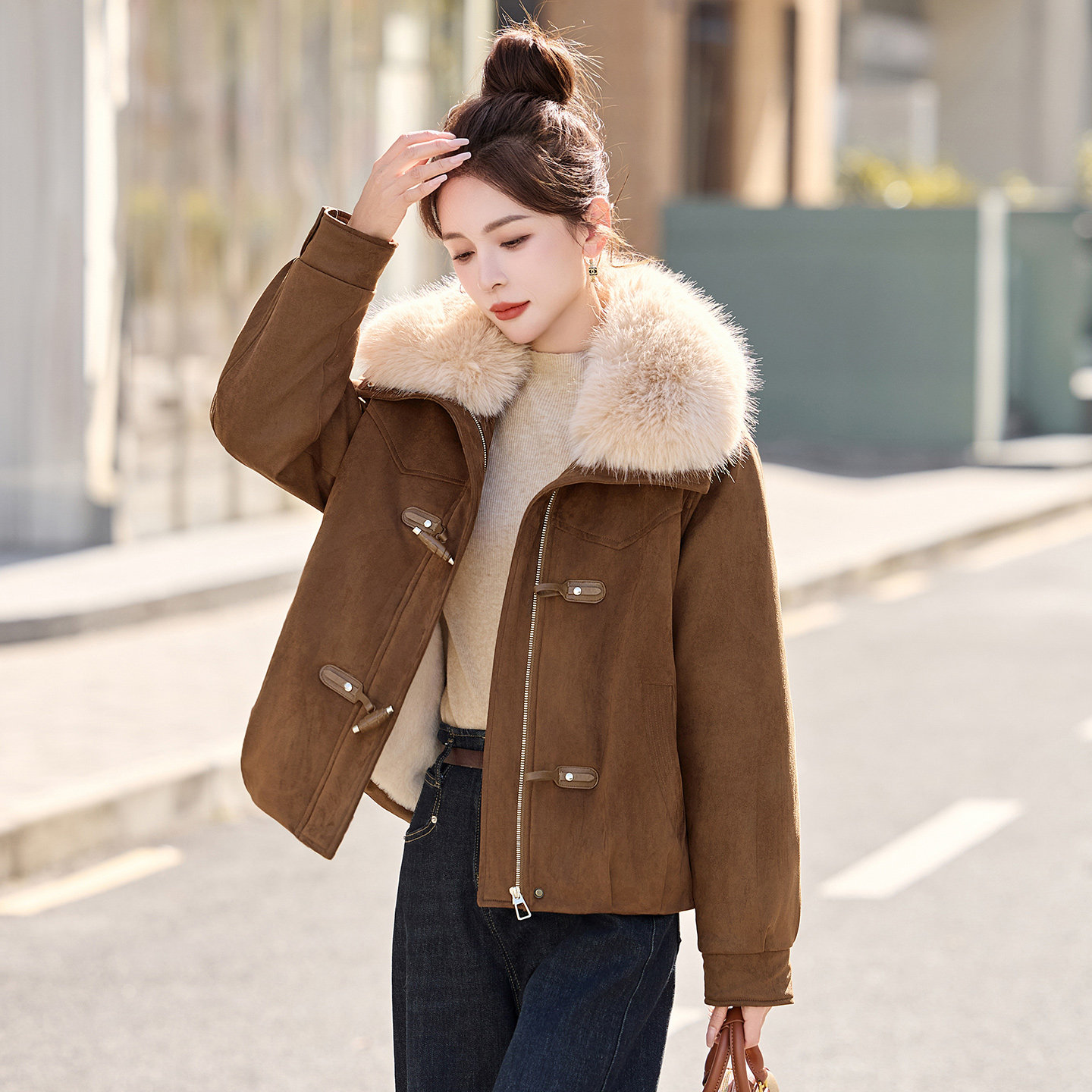 大毛领麂皮绒短外套女2025冬季百搭显瘦加绒加厚保暖皮毛一体棉衣,女装/女士精品,短外套,淘宝优惠券,粉丝福利购,淘宝优惠卷