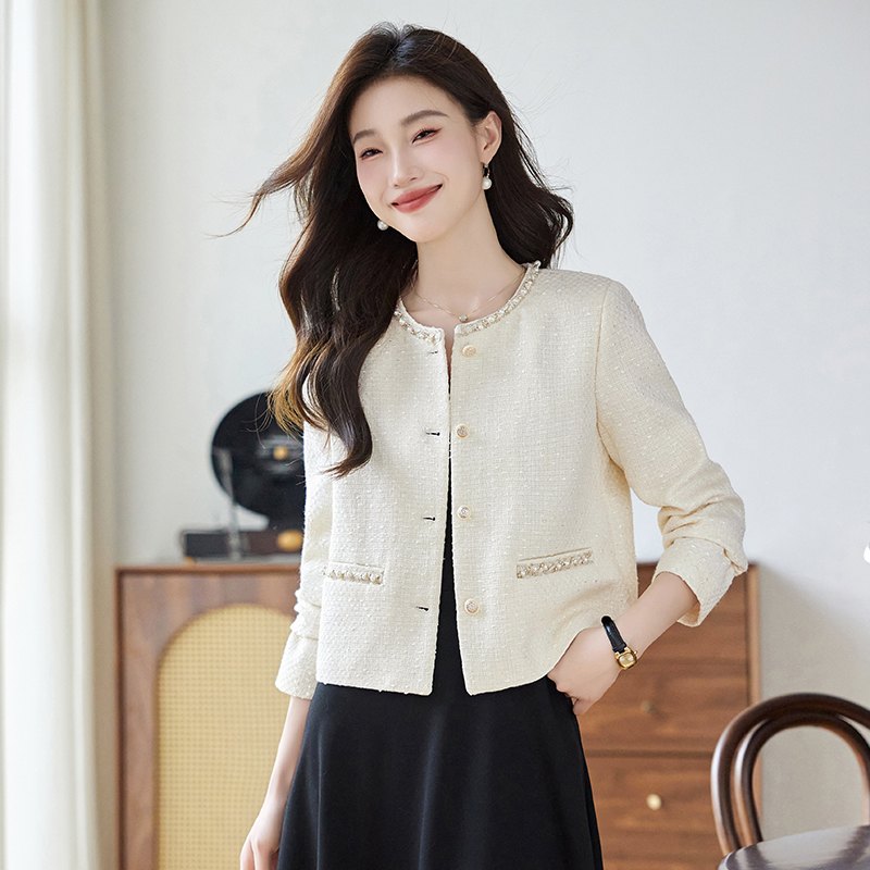 法式小香风短外套女2025年春秋新款高级感修身显瘦白色小个子上衣