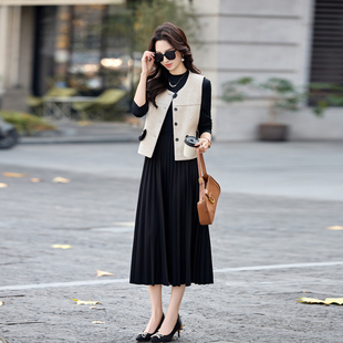 小香风马甲百褶裙套装女2026春秋高级感气质显瘦长袖连衣裙两件套