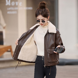 加绒加厚短款皮衣女2025冬季新款高级感显瘦机车大毛领皮夹克外套