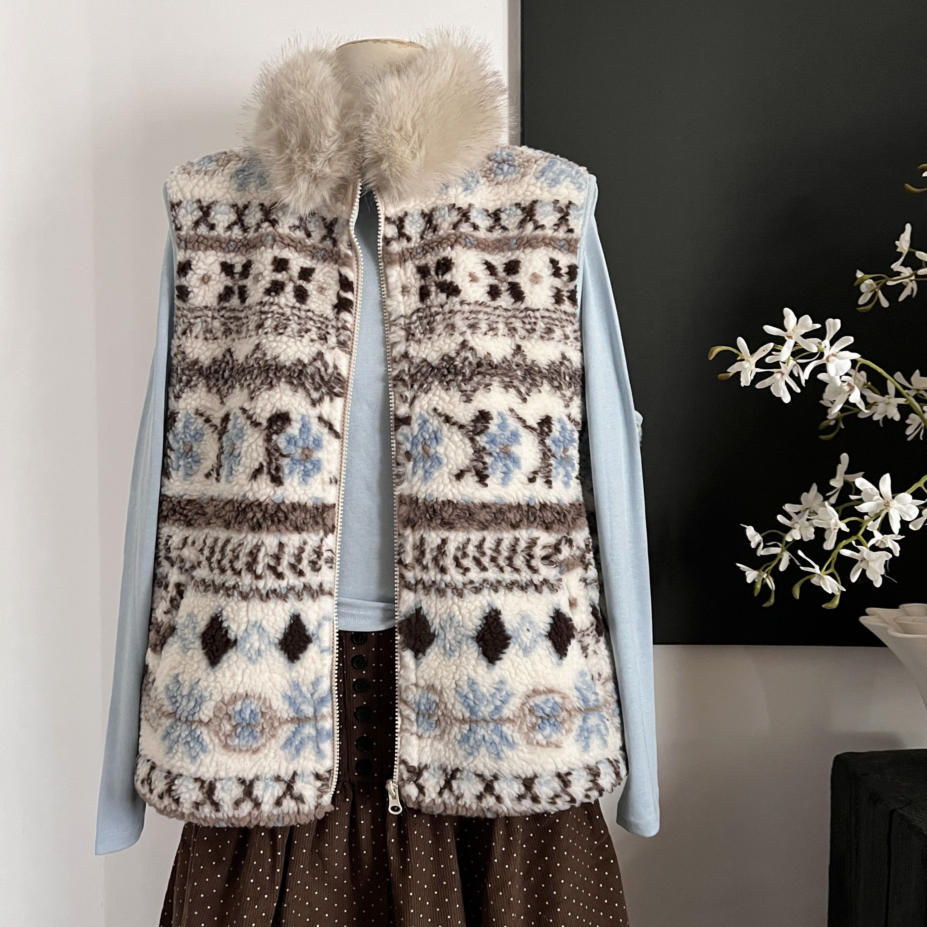 荒荒家费尔岛毛领马甲背心2025冬季新款复古学院毛绒茸无袖外套女