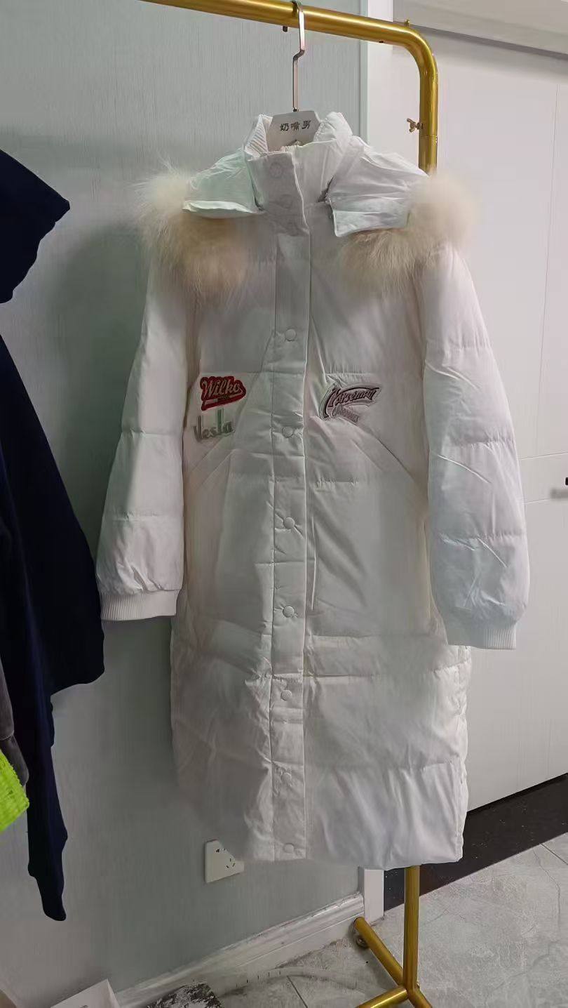 长款羽绒服带真毛领帽白色xxs码偏大胸围116衣长108适合100-130斤