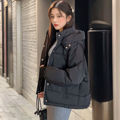 希思瑶短款通勤宽松连帽羽绒服