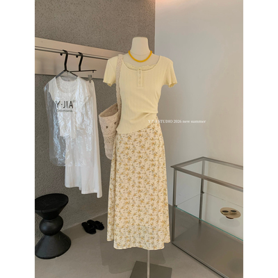 Y.JIA伊嘉十三行夏季波边正肩T恤+小清新碎花a字半身裙套装女6712