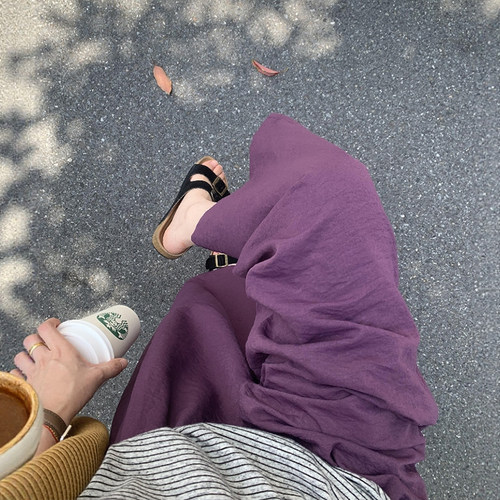 巨显白显瘦的葡萄紫冰丝阔腿裤！