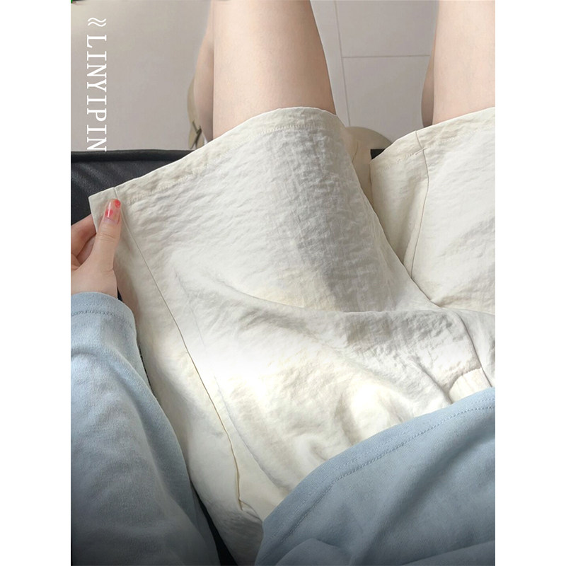西装奶芙白色短裤女大码胖mm夏季薄款小个子五分速干冰丝阔腿裤子