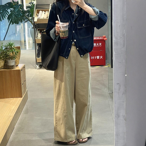 卡其色弯刀阔腿裤根本穿不腻啊！