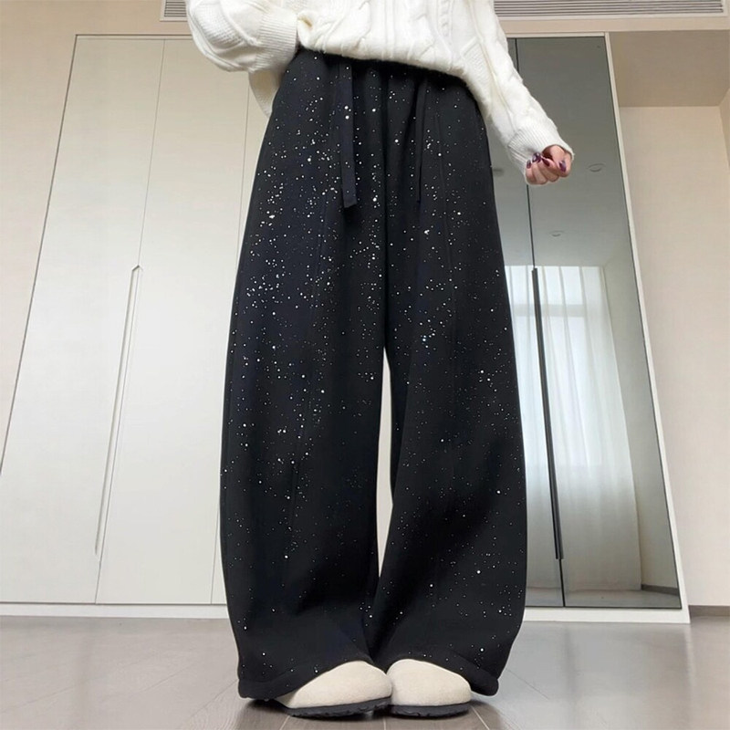 黑色细闪亮片弯刀裤女大码慵懒风镰刀运动休闲烫钻独特设计感裤子,女装/女士精品,大码裤装,淘宝优惠券,粉丝福利购,淘宝优惠卷