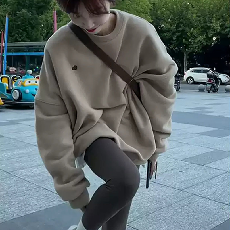 卡其色慵懒风加绒宽松套头卫衣女