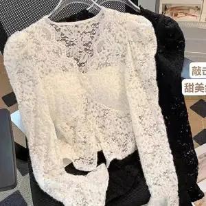 2026百搭休闲洋气V领秋季新款高级感显瘦长袖蕾丝打底衫潮女上衣