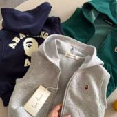 儿童马甲2026春男童日系卡通连帽马夹宝宝小童外套中大童背心坎肩