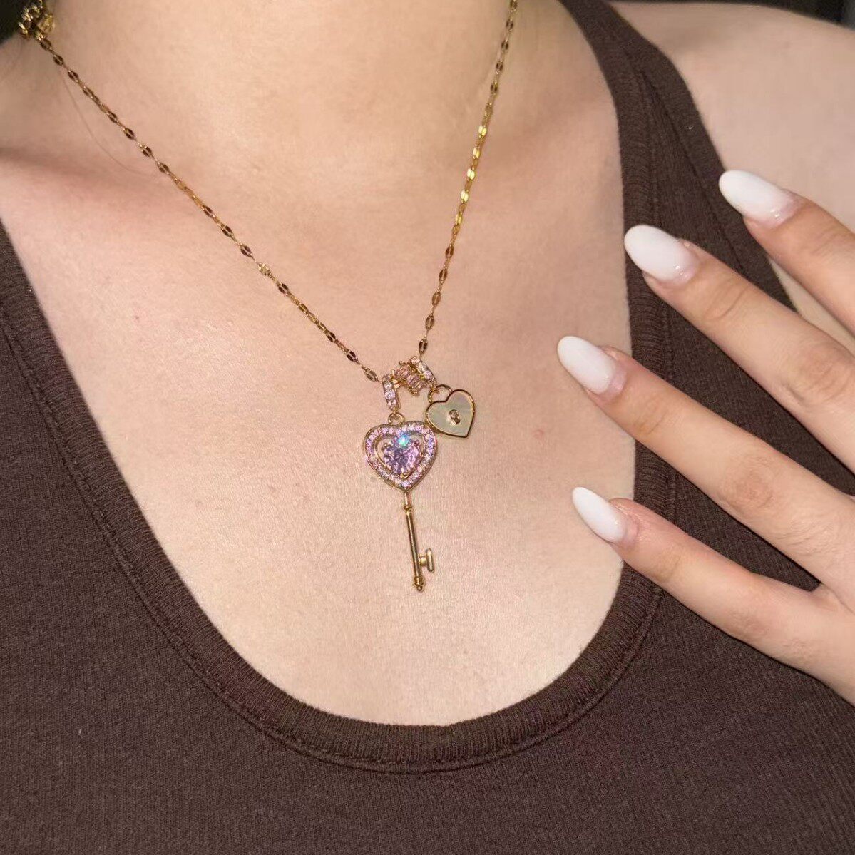 新款灵动时尚气质心形钥匙吊坠韩版潮流满钻项链女短款锁骨颈链