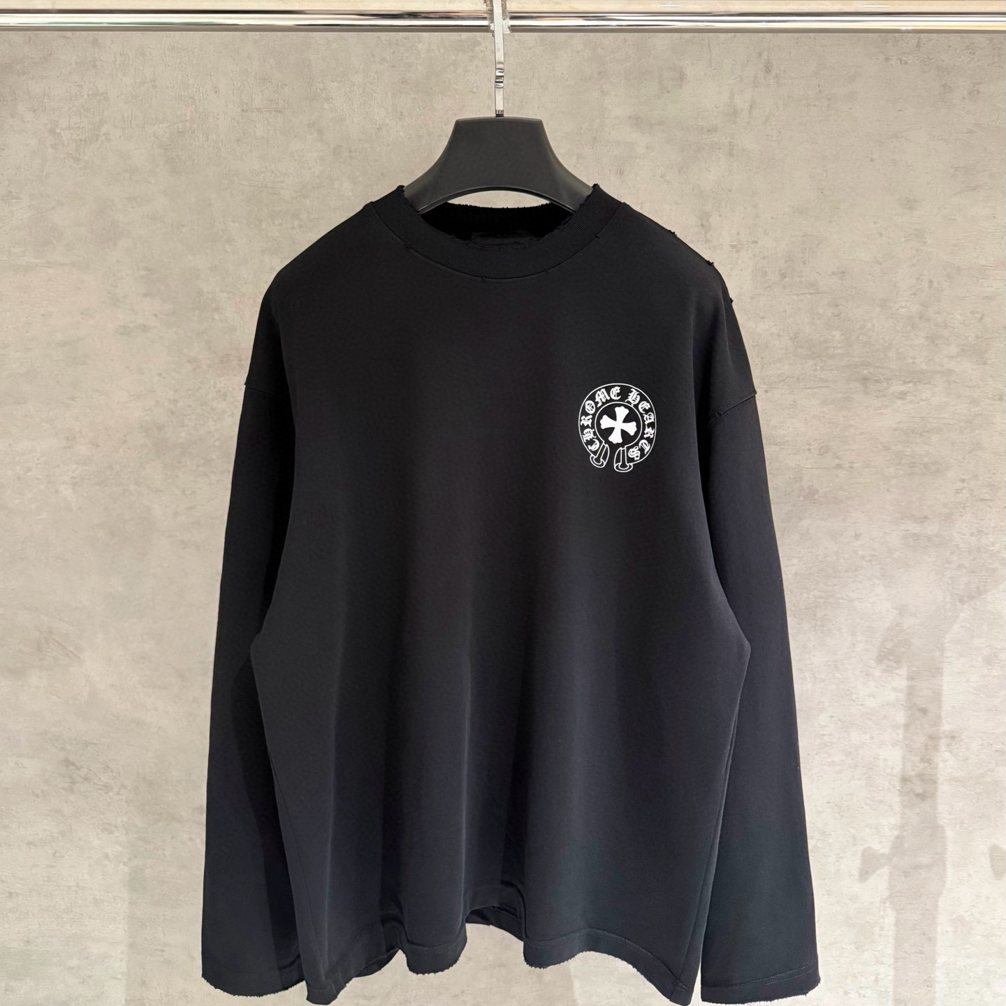 梵文十字架印花宽松休闲长袖T恤