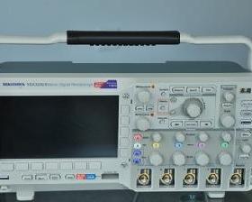 便宜出售泰克TDS7104B数字存储荧光示波器