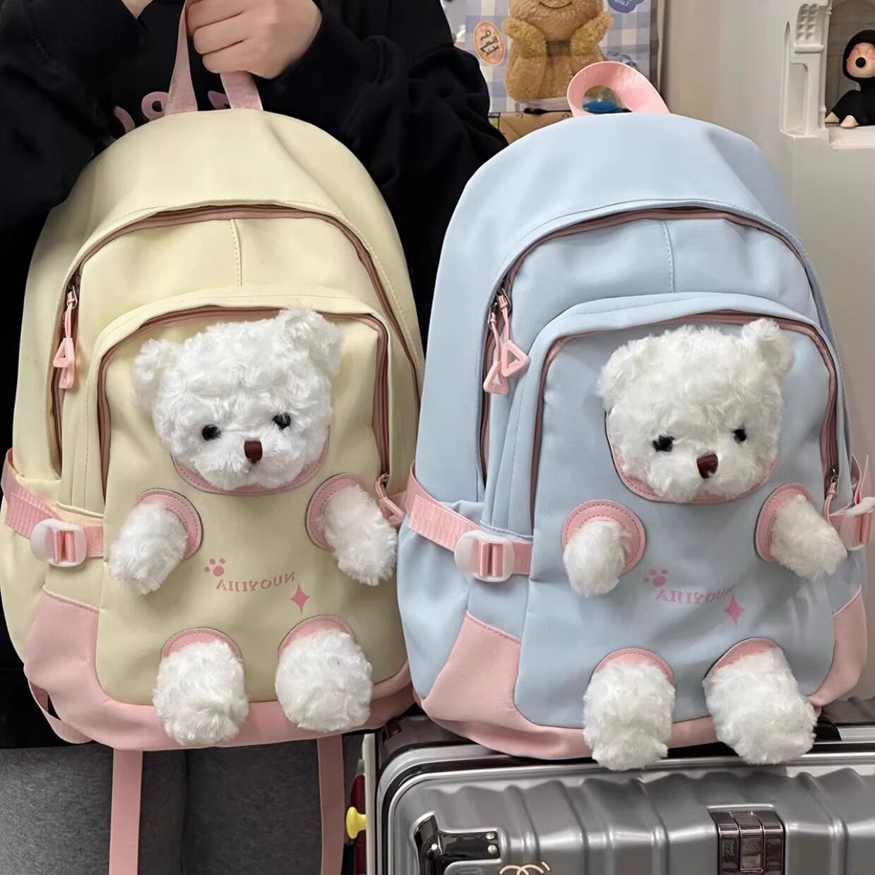 毛绒玩偶公仔双肩包女生初中生高中学生旅游背包可爱卡通休闲书包