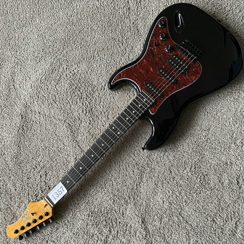 瑕疵 芬达款电吉他 ST单摇琴 22品单单双拾音器黑色 品牌代工特价