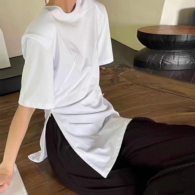 白色垫肩短袖T恤女中长款正肩女T恤纯棉收腰显瘦下摆开叉半袖上衣