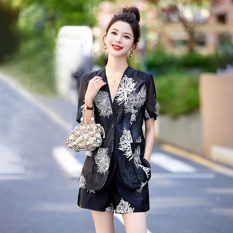 薄款小西装新中式国风短裤套装女时尚洋气时髦高级感显瘦两件套